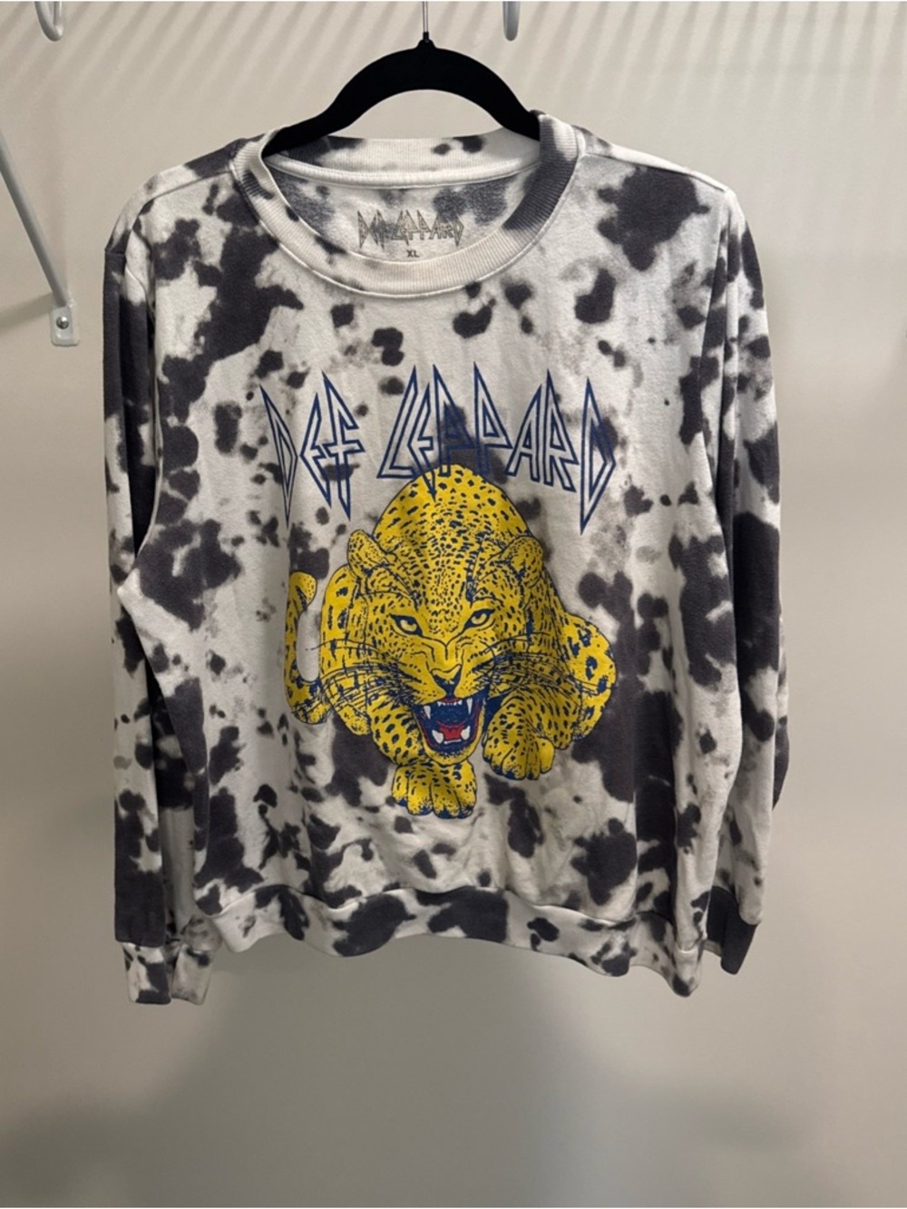 Def Leppard Graphic Tie-Dye Sweatshirt with Yellow Leopard